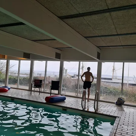 Daire Panoramaudsigt Og Swimmingpool Midt I